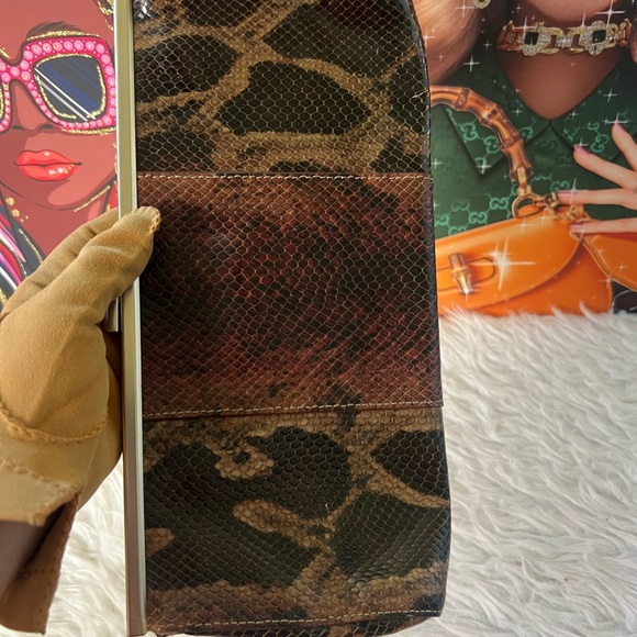 Snake skin Party Clutch - Picture 2 of 9
